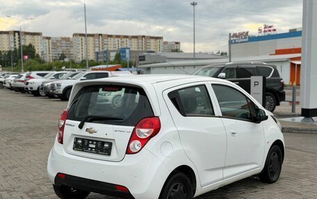 Chevrolet Spark III, 2013 год, 650 000 рублей, 4 фотография
