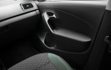 Volkswagen Polo VI (EU Market), 2019 год, 1 350 000 рублей, 26 фотография