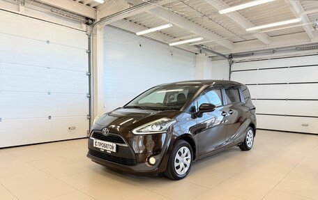 Toyota Sienta II, 2016 год, 1 349 000 рублей, 2 фотография
