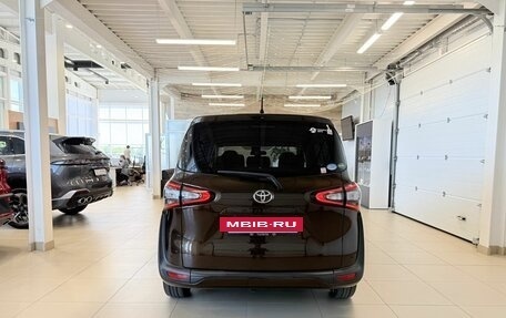 Toyota Sienta II, 2016 год, 1 349 000 рублей, 5 фотография