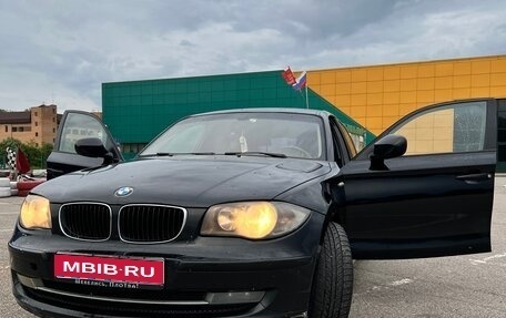 BMW 1 серия, 2011 год, 690 000 рублей, 1 фотография