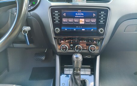 Skoda Octavia, 2018 год, 1 850 000 рублей, 14 фотография