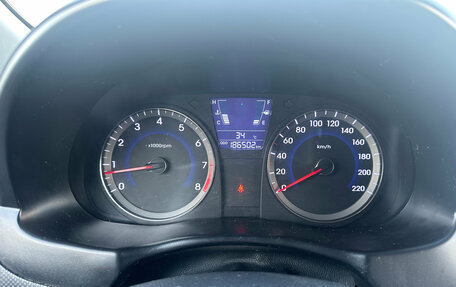 Hyundai Solaris II рестайлинг, 2013 год, 640 000 рублей, 12 фотография