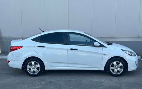 Hyundai Solaris II рестайлинг, 2013 год, 640 000 рублей, 5 фотография