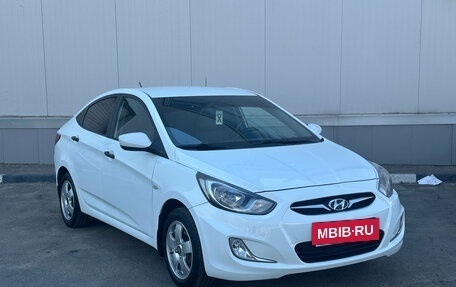 Hyundai Solaris II рестайлинг, 2013 год, 640 000 рублей, 3 фотография