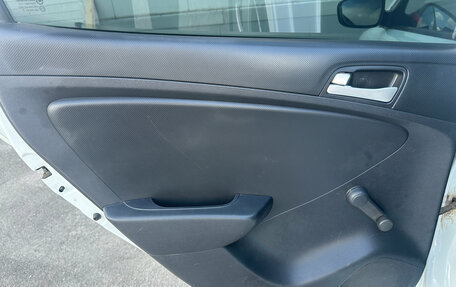 Hyundai Solaris II рестайлинг, 2013 год, 640 000 рублей, 15 фотография