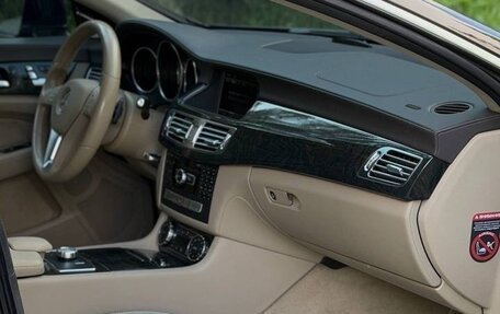 Mercedes-Benz CLS, 2013 год, 2 300 000 рублей, 13 фотография