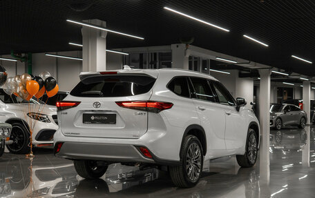 Toyota Highlander, 2025 год, 5 300 000 рублей, 5 фотография