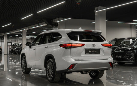 Toyota Highlander, 2025 год, 5 300 000 рублей, 4 фотография