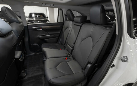 Toyota Highlander, 2025 год, 5 300 000 рублей, 13 фотография