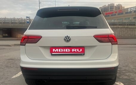 Volkswagen Tiguan II, 2020 год, 2 390 000 рублей, 4 фотография