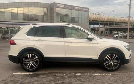 Volkswagen Tiguan II, 2020 год, 2 390 000 рублей, 6 фотография