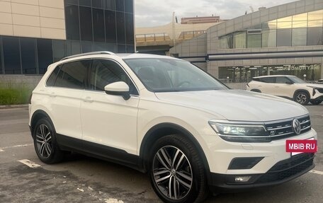 Volkswagen Tiguan II, 2020 год, 2 390 000 рублей, 7 фотография