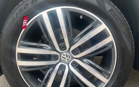Volkswagen Tiguan II, 2020 год, 2 390 000 рублей, 10 фотография