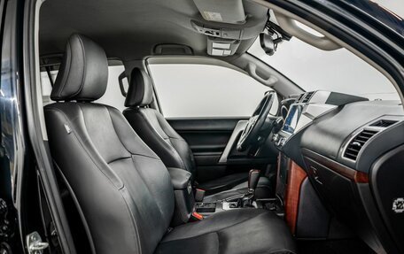 Toyota Land Cruiser Prado 150 рестайлинг 2, 2016 год, 3 340 000 рублей, 7 фотография