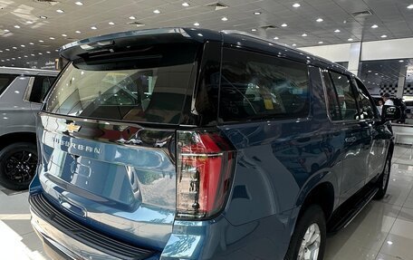 Chevrolet Suburban, 2025 год, 15 000 000 рублей, 3 фотография