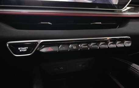 Geely Coolray I, 2023 год, 2 050 000 рублей, 21 фотография
