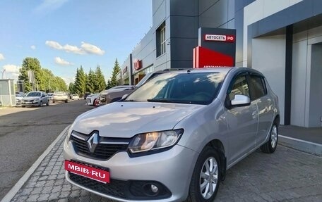 Renault Sandero II рестайлинг, 2016 год, 593 280 рублей, 3 фотография