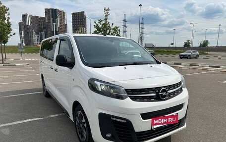 Opel Zafira Life I, 2022 год, 3 400 000 рублей, 5 фотография