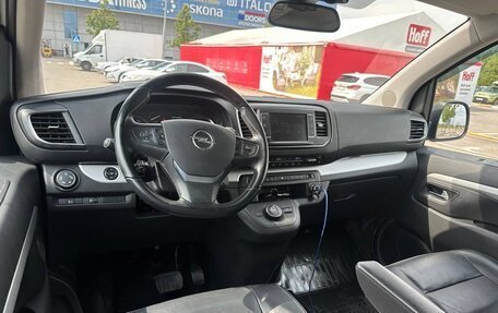 Opel Zafira Life I, 2022 год, 3 400 000 рублей, 12 фотография