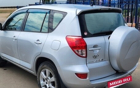 Toyota RAV4, 2005 год, 890 000 рублей, 8 фотография