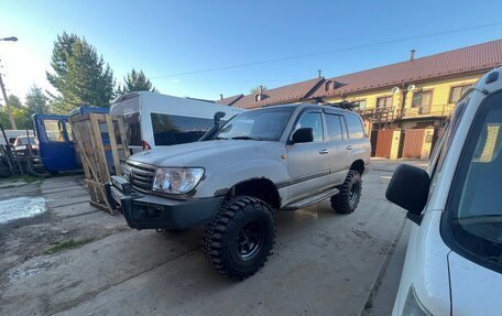 Toyota Land Cruiser 100 рестайлинг 2, 2003 год, 1 800 000 рублей, 4 фотография