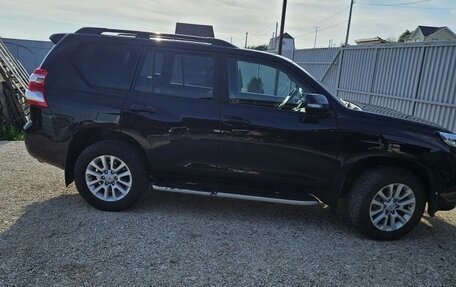 Toyota Land Cruiser Prado 150 рестайлинг 2, 2016 год, 4 150 000 рублей, 3 фотография