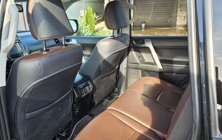 Toyota Land Cruiser Prado 150 рестайлинг 2, 2016 год, 4 150 000 рублей, 5 фотография