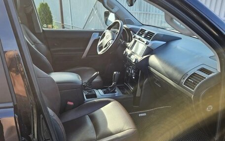 Toyota Land Cruiser Prado 150 рестайлинг 2, 2016 год, 4 150 000 рублей, 6 фотография