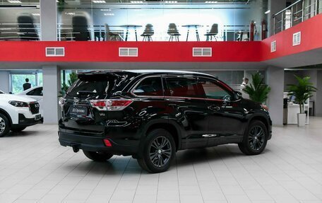 Toyota Highlander III, 2014 год, 2 650 000 рублей, 2 фотография