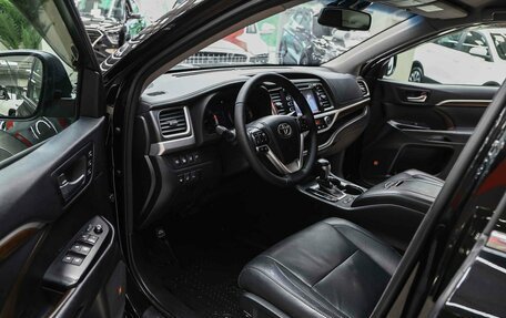 Toyota Highlander III, 2014 год, 2 650 000 рублей, 5 фотография
