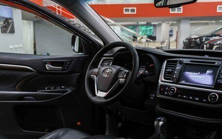 Toyota Highlander III, 2014 год, 2 650 000 рублей, 14 фотография