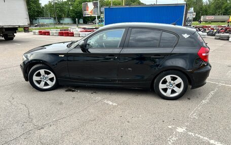 BMW 1 серия, 2011 год, 690 000 рублей, 7 фотография