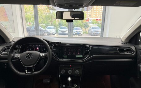 Volkswagen T-Roc I, 2022 год, 1 525 000 рублей, 12 фотография