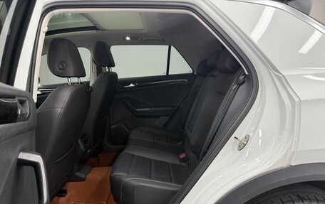 Volkswagen T-Roc I, 2022 год, 1 525 000 рублей, 9 фотография