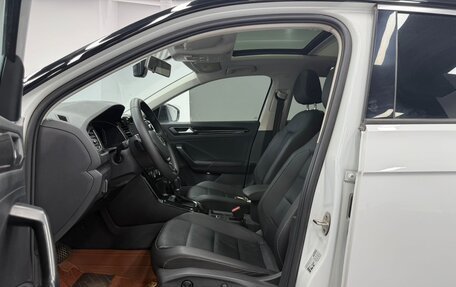 Volkswagen T-Roc I, 2022 год, 1 525 000 рублей, 8 фотография