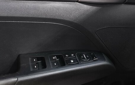 Hyundai Elantra VI рестайлинг, 2016 год, 1 120 000 рублей, 14 фотография