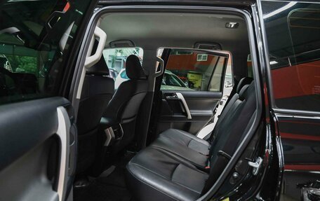 Toyota Land Cruiser Prado 150 рестайлинг 2, 2013 год, 2 750 000 рублей, 6 фотография