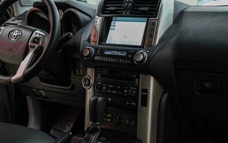 Toyota Land Cruiser Prado 150 рестайлинг 2, 2013 год, 2 750 000 рублей, 12 фотография