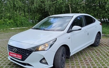 Hyundai Solaris II рестайлинг, 2020 год, 1 300 000 рублей, 1 фотография