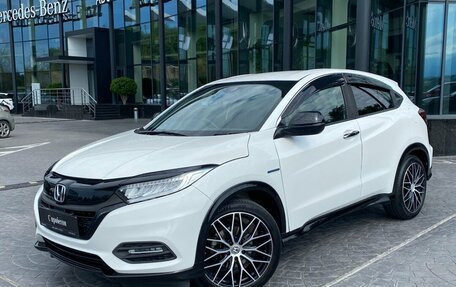 Honda Vezel, 2018 год, 1 549 000 рублей, 1 фотография