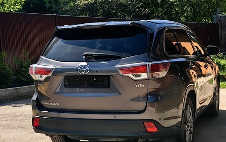 Toyota Highlander III, 2014 год, 2 990 000 рублей, 3 фотография