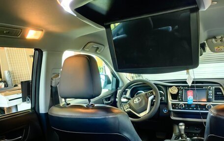 Toyota Highlander III, 2014 год, 2 990 000 рублей, 5 фотография