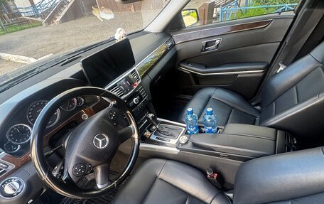 Mercedes-Benz E-Класс, 2009 год, 1 600 000 рублей, 9 фотография