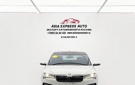 Skoda Superb III рестайлинг, 2023 год, 1 800 000 рублей, 2 фотография