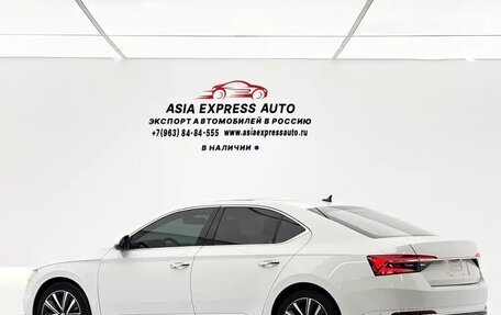 Skoda Superb III рестайлинг, 2023 год, 1 800 000 рублей, 5 фотография