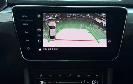 Skoda Superb III рестайлинг, 2023 год, 1 800 000 рублей, 11 фотография