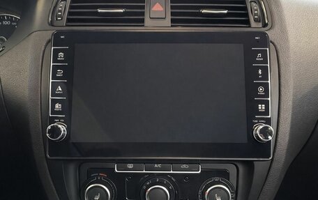Volkswagen Jetta VI, 2012 год, 999 000 рублей, 10 фотография