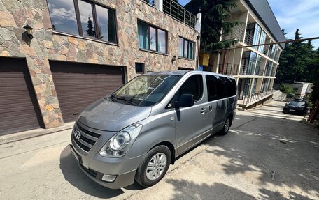 Hyundai H-1 II рестайлинг, 2016 год, 2 470 000 рублей, 8 фотография
