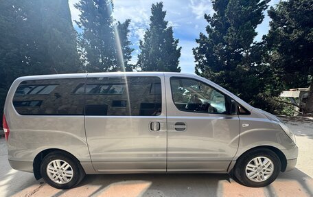 Hyundai H-1 II рестайлинг, 2016 год, 2 470 000 рублей, 5 фотография